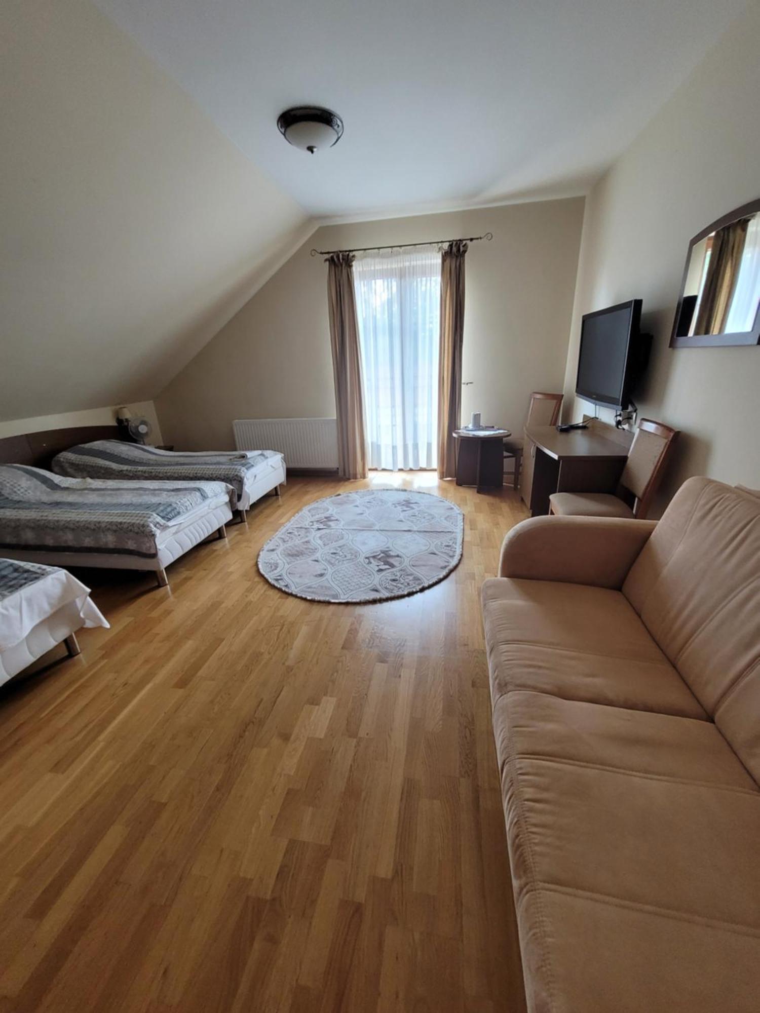 Dworek Biesiadny Radzewice Luaran gambar